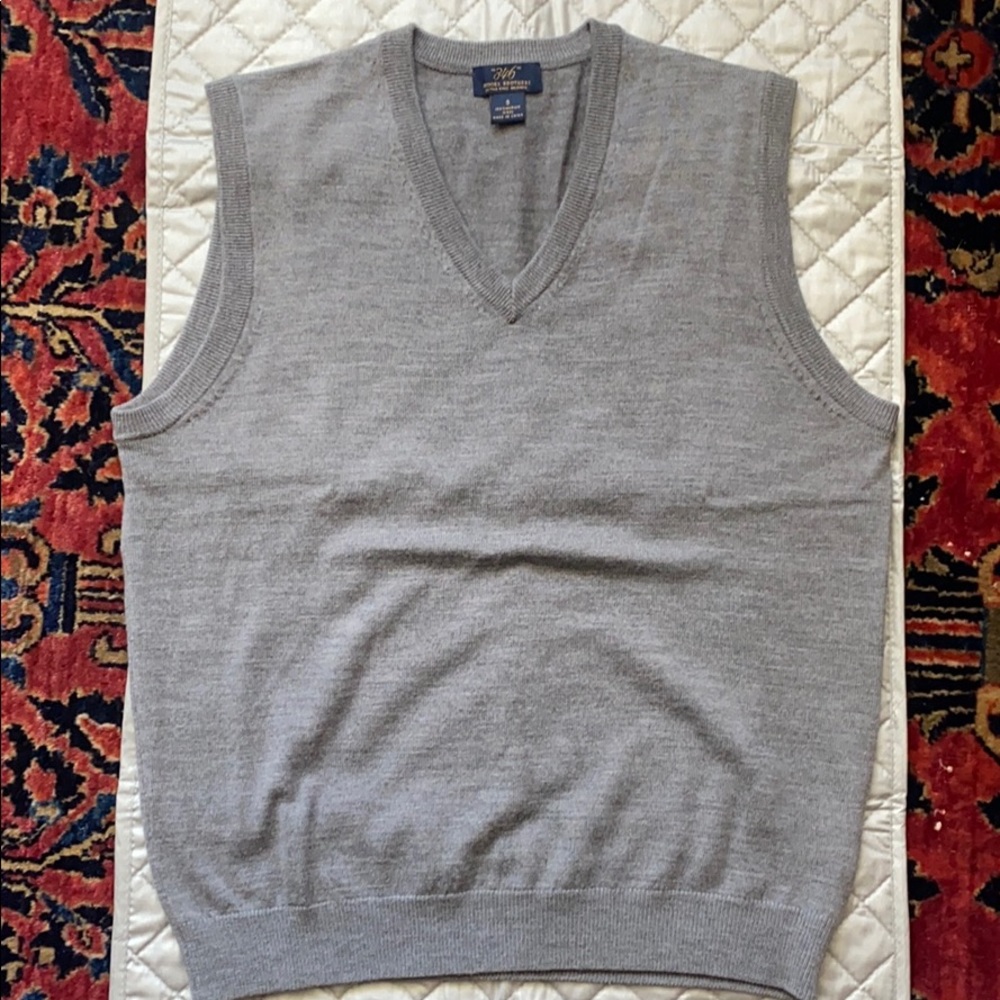 Men’s Brooks Brothers sweater vest